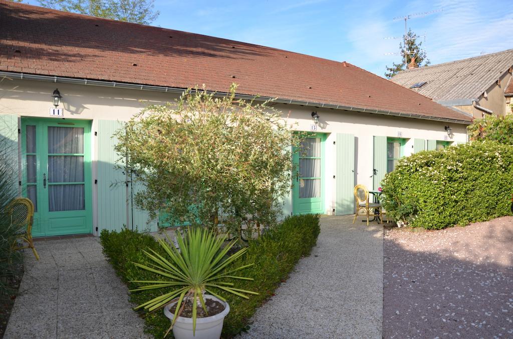 Auberge Bourbonnaise Lurcy-Lévis Esterno foto