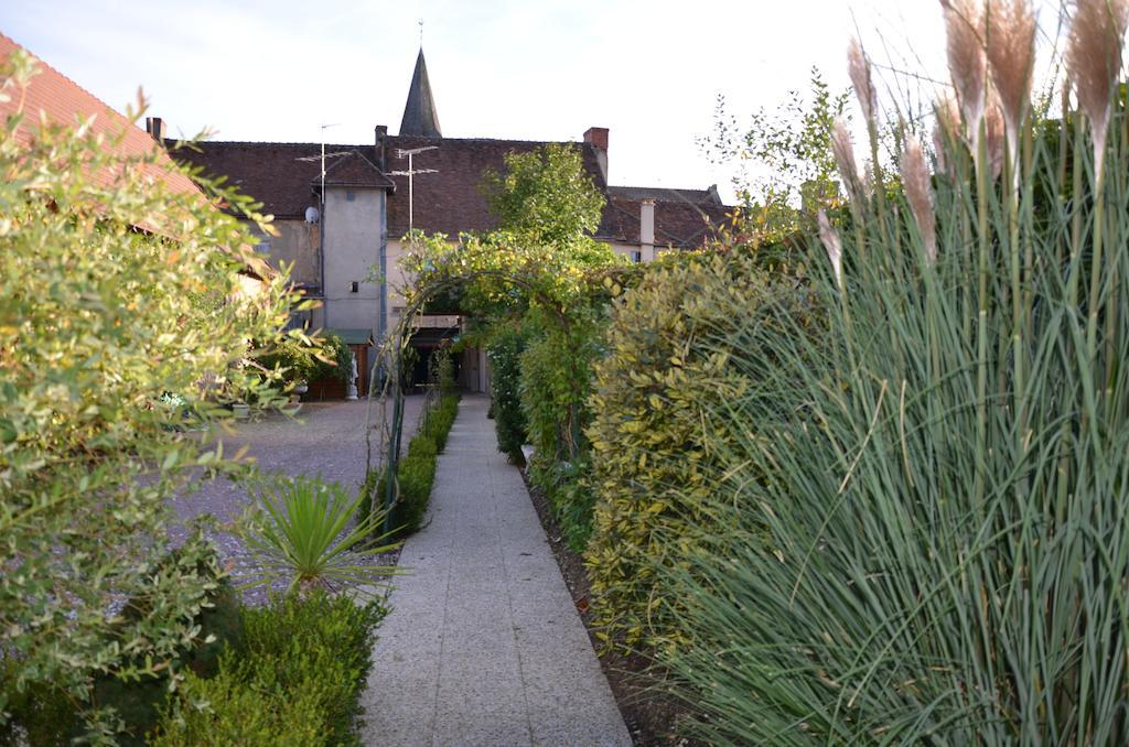 Auberge Bourbonnaise Lurcy-Lévis Esterno foto